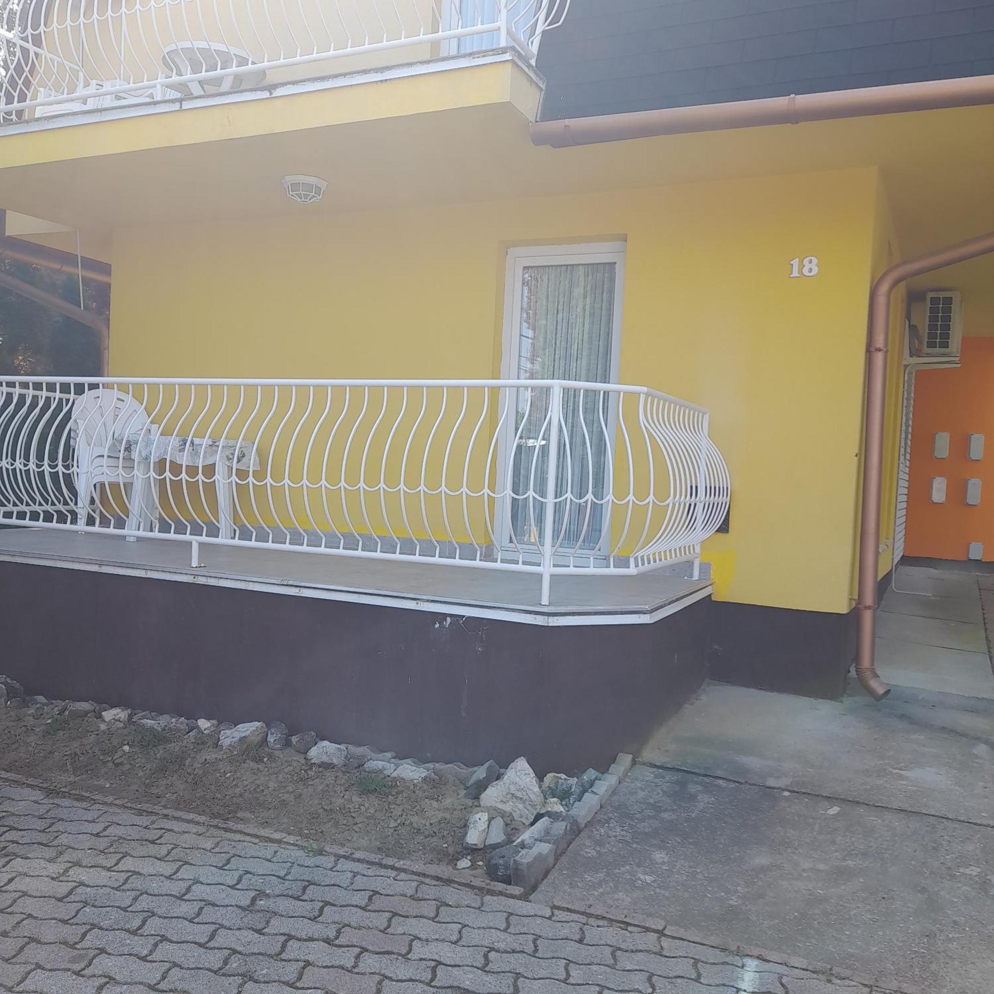 ザラカロシュBerkenye Apartmanアパートメント エクステリア 写真